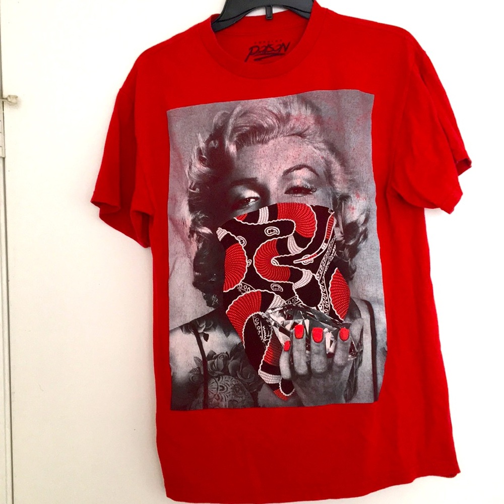 Marilyn Monroe Popular Poison red M tee shirt